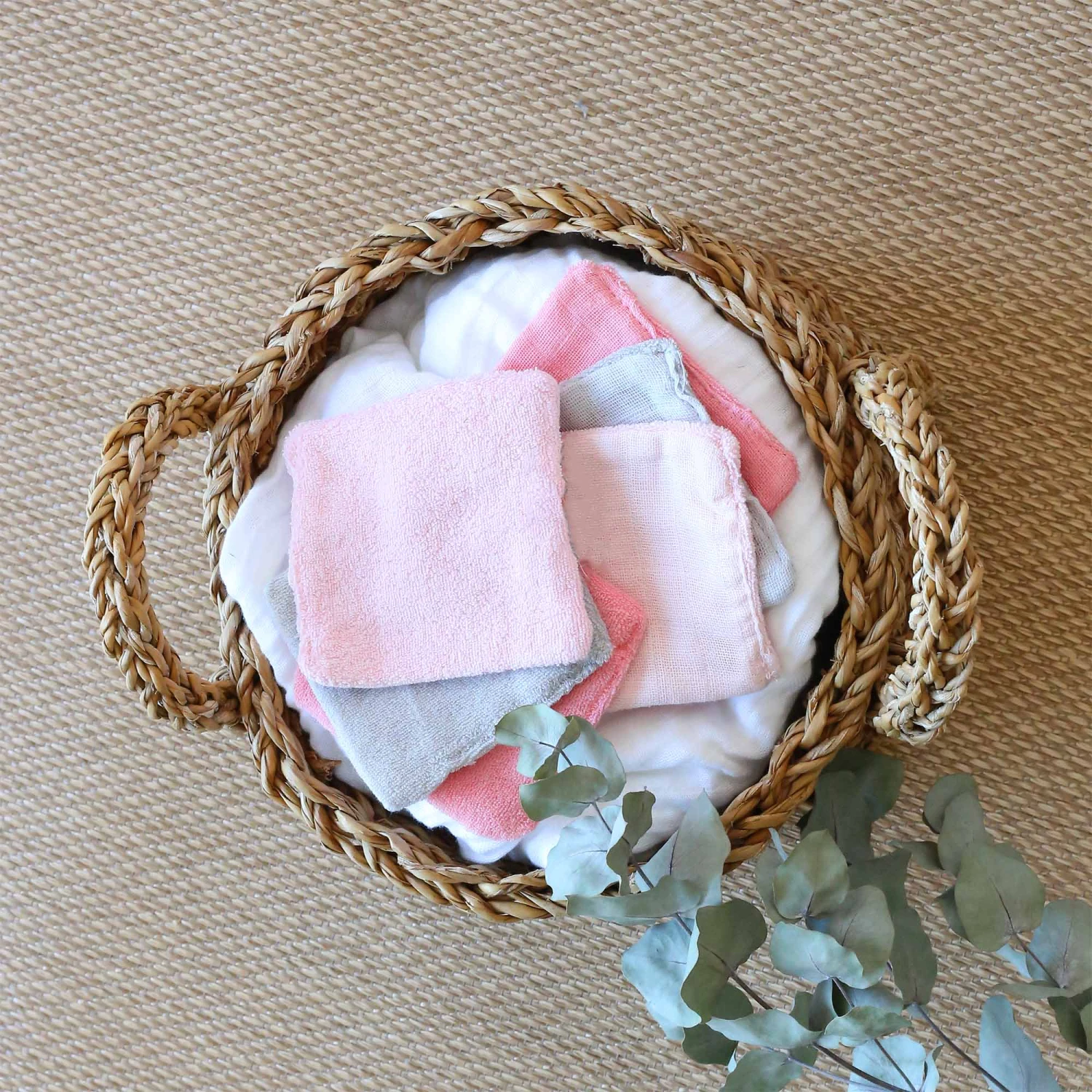 Lot De 6 Lingettes Lavable En Mousseline Blanc/rose 10 X 10 Cm De Trois Kilos Sept – Image 2